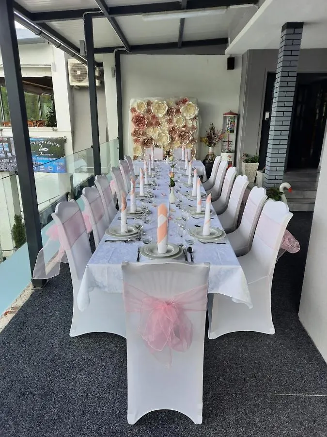 ***  Gostisce Jezero Bed & Breakfast Medvode Slovenia